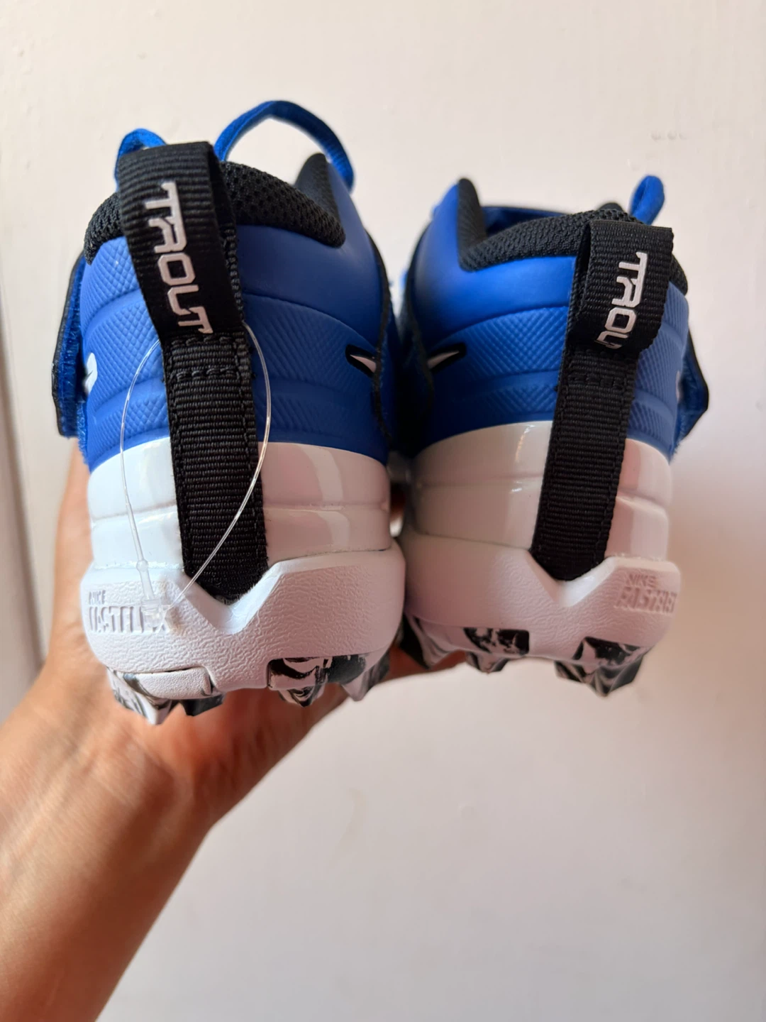 Nike cleats size 4Y - photo 5