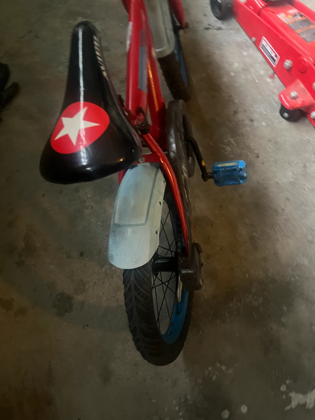 18” Red Spider-Man Kids Bicycle - photo 2