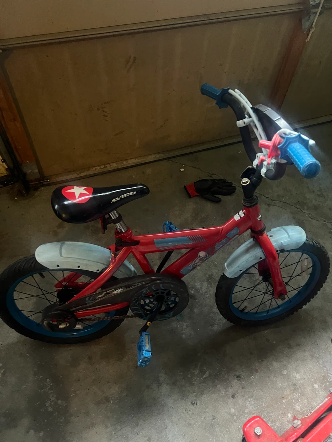 18” Red Spider-Man Kids Bicycle - photo 3