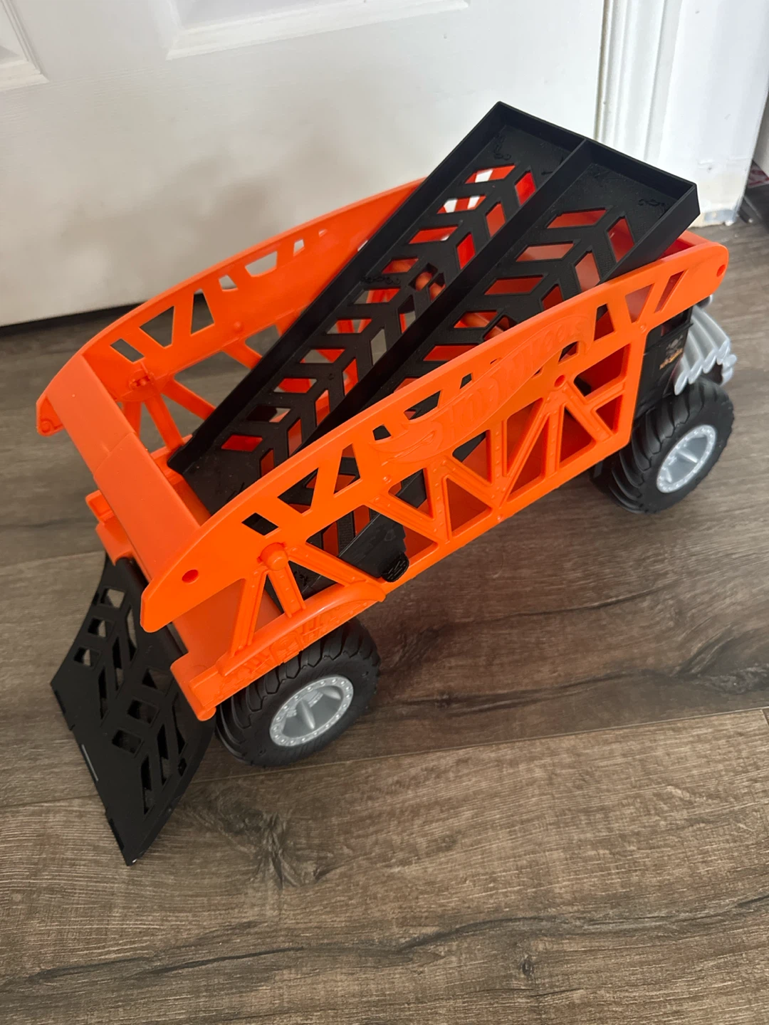Hot Wheels Monster Hauler Truck - photo 2