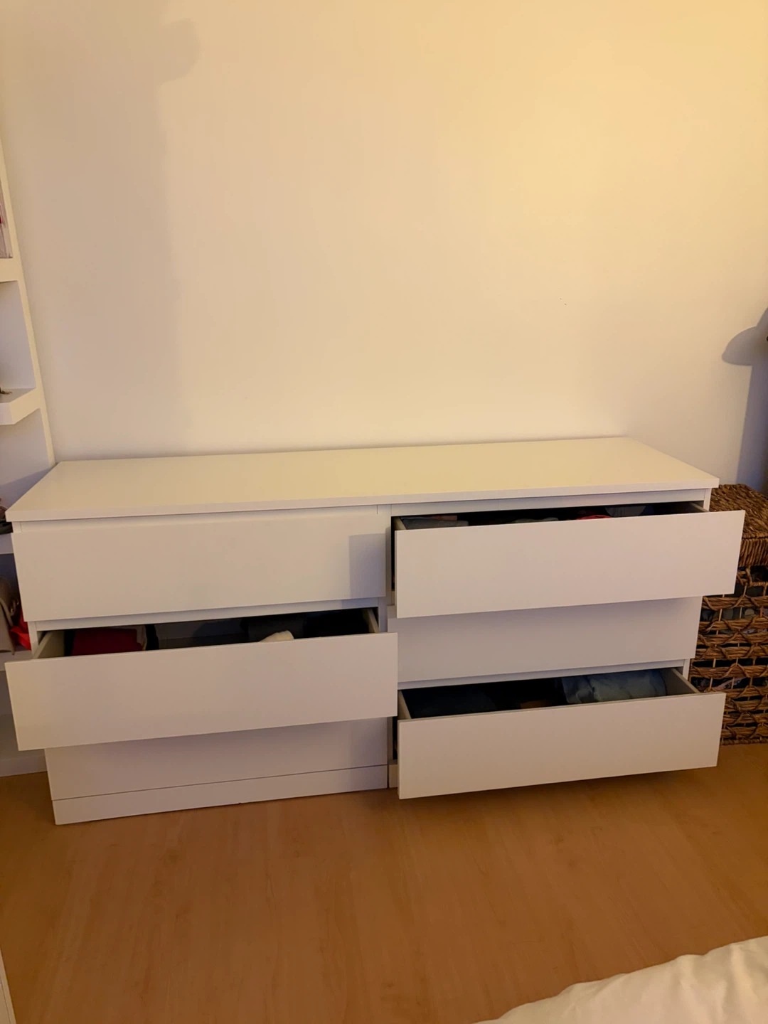 White 6-Drawer Dresser - photo 2