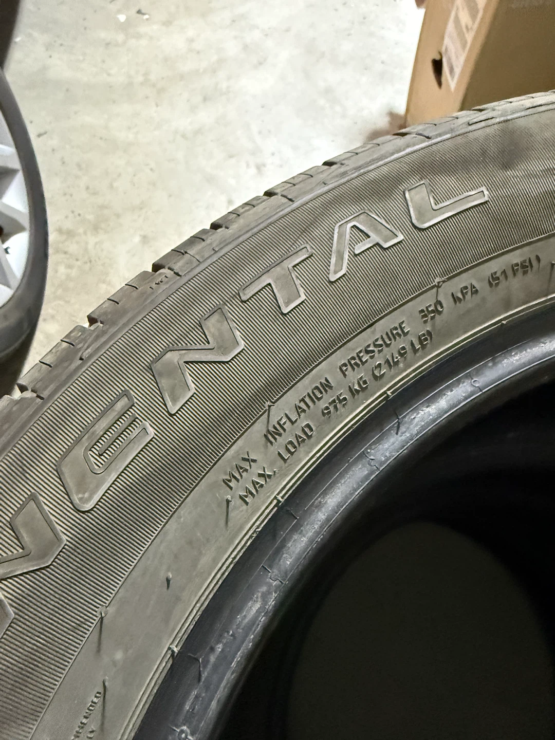 Set of 4 Continental CrossContact LX20 Tires - photo 2