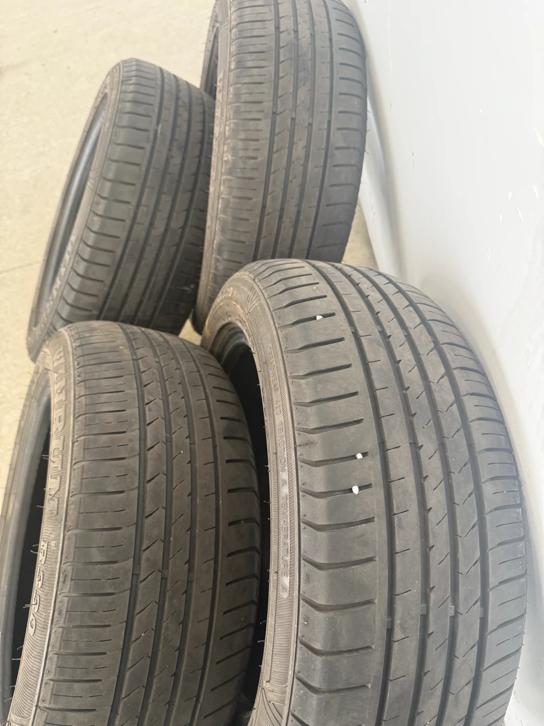 Set of 4 Winrun 185/55R15 82V Tires - photo 2