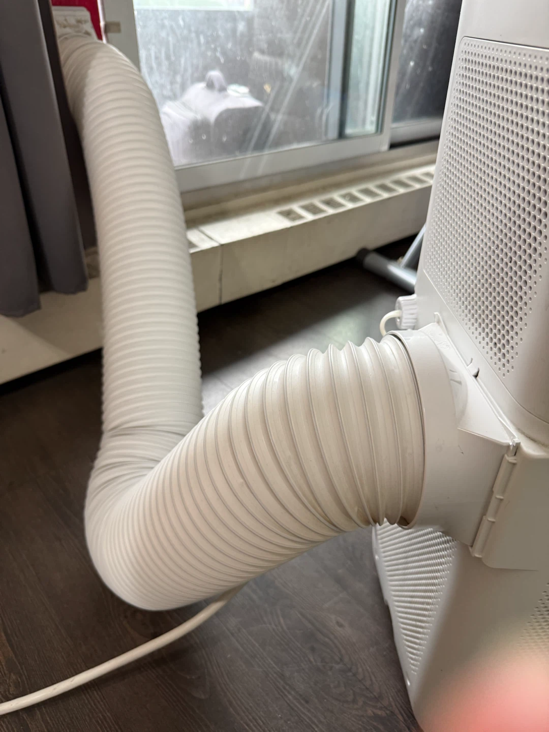 Tosot Portable Air Conditioner with Exhaust Hose - photo 2