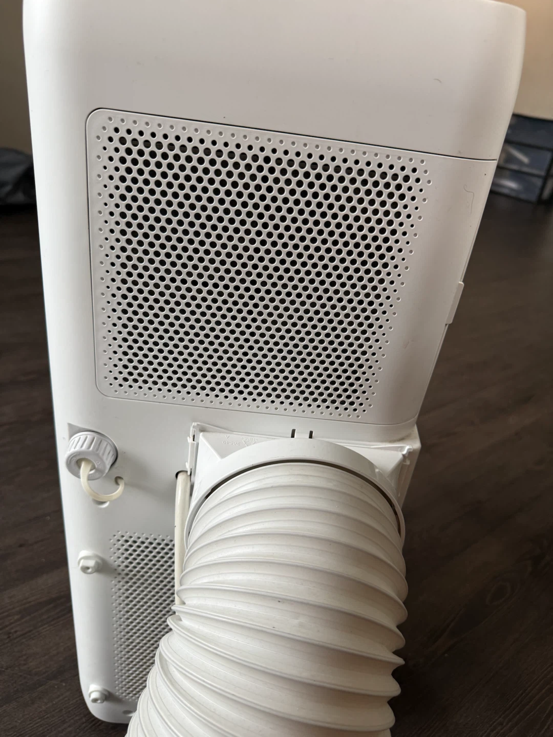 Tosot Portable Air Conditioner with Exhaust Hose - photo 4