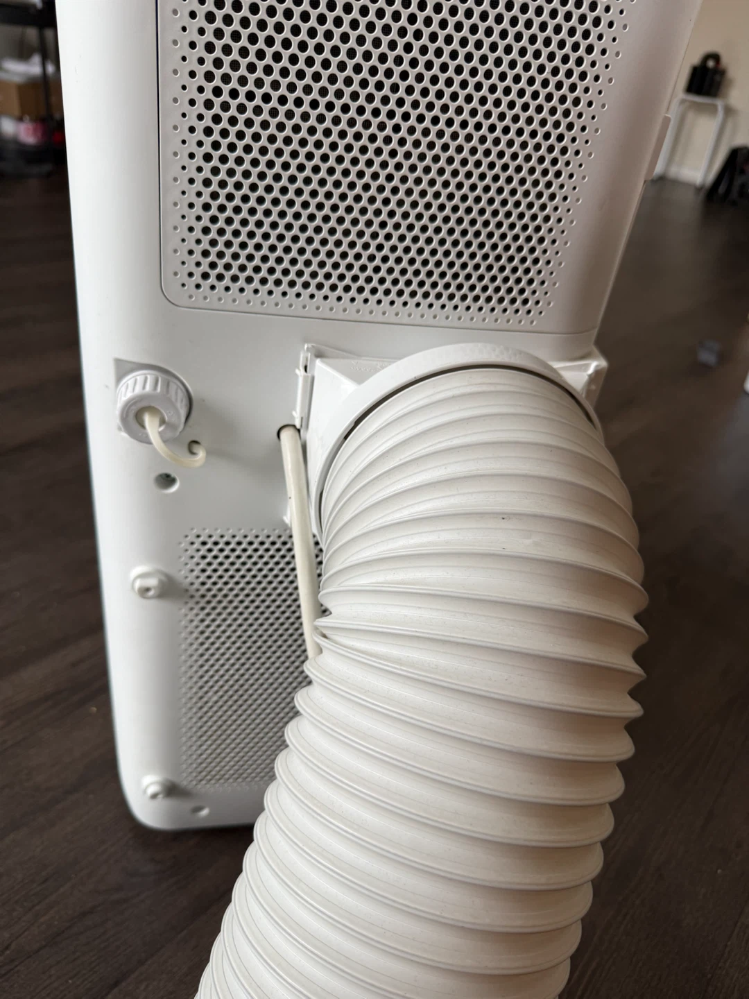 Tosot Portable Air Conditioner with Exhaust Hose - photo 5