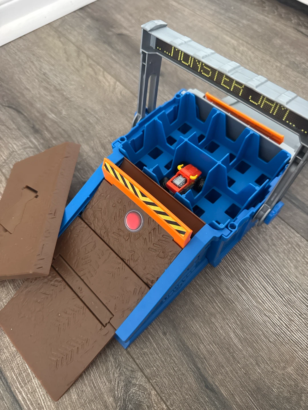 Mini Monster Jam Stunt Set with Monster Truck Toy - photo 2