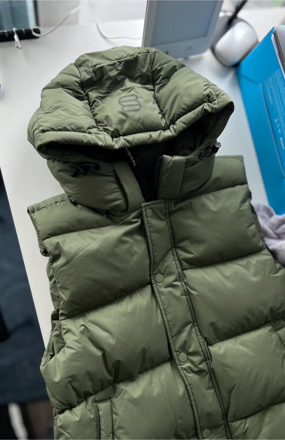 [NEW] Aritzia Super (Re) Puffer Vest Size L - photo 4