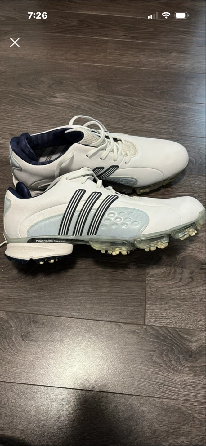 NEW Women’s 10 Golf Shoes