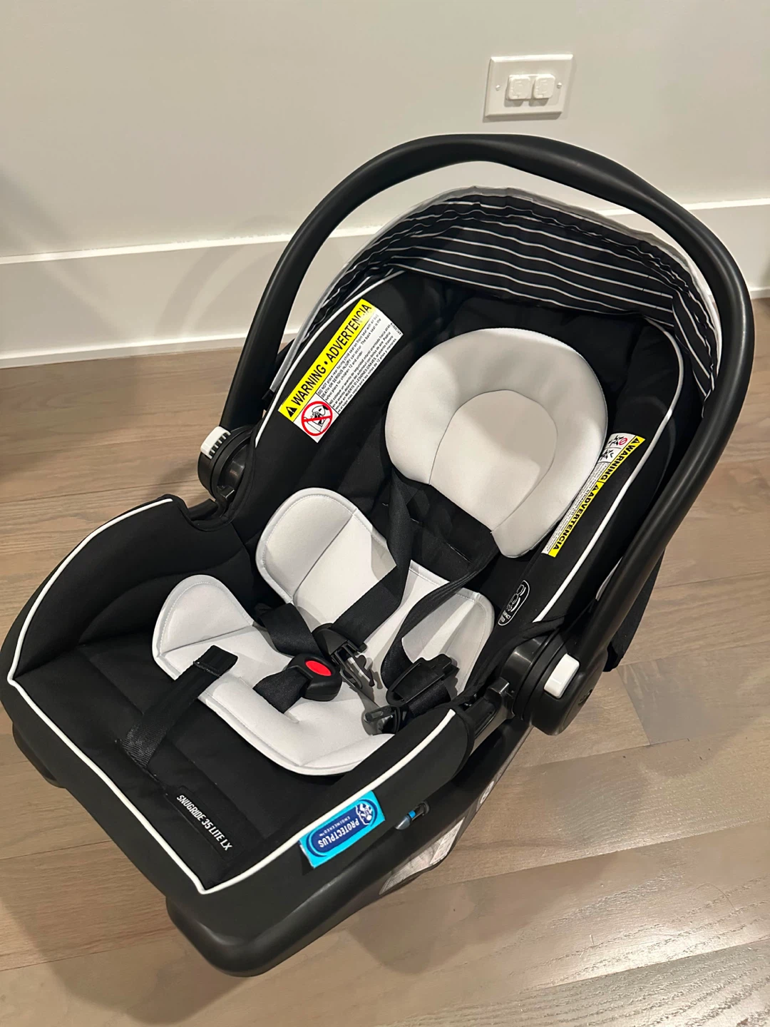 Graco SnugRide 35 Lite LX Infant Car Seat - photo 3