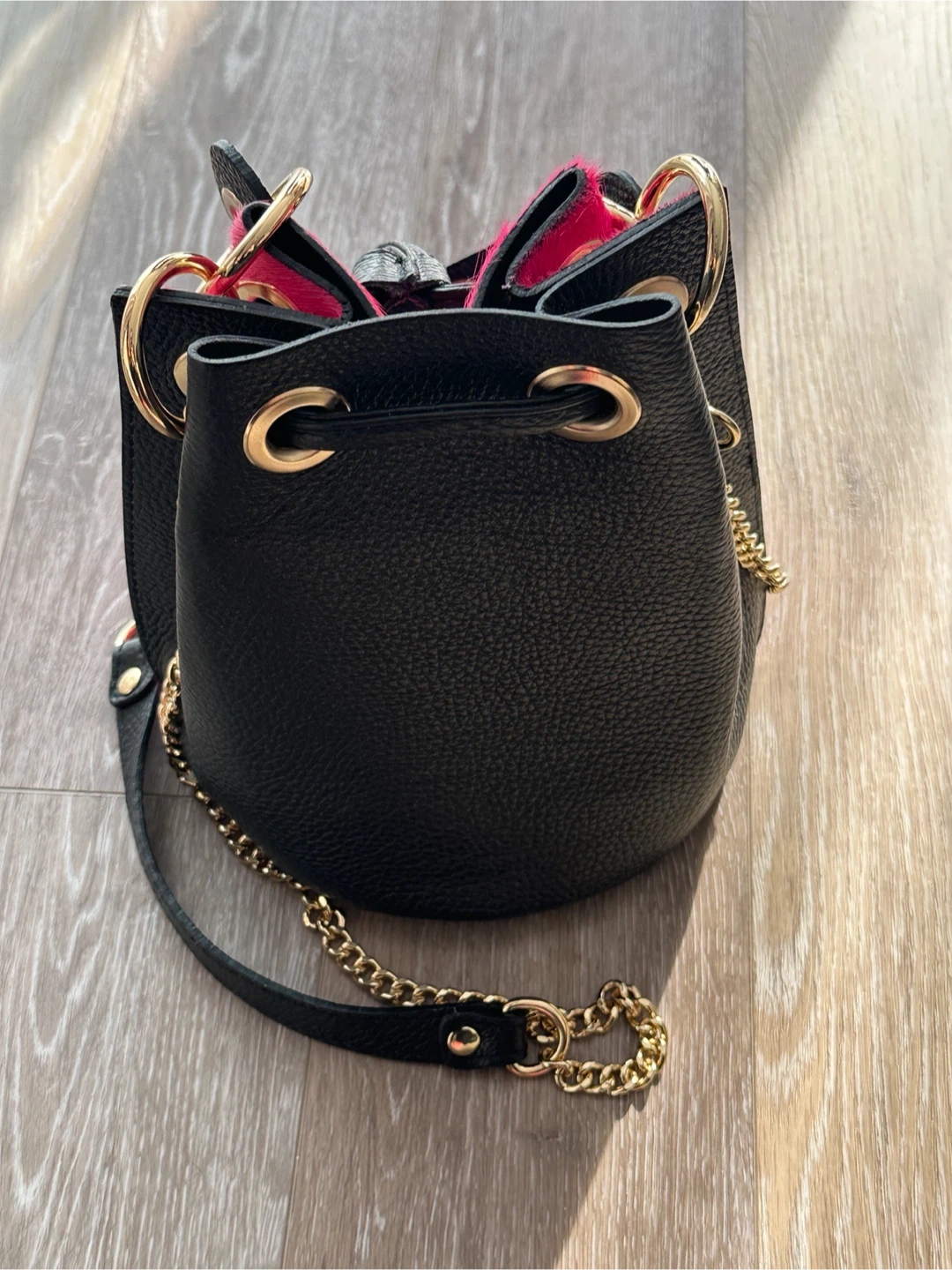 NEW Black & Hot Pink Bucket Bag Leather Italy - photo 2