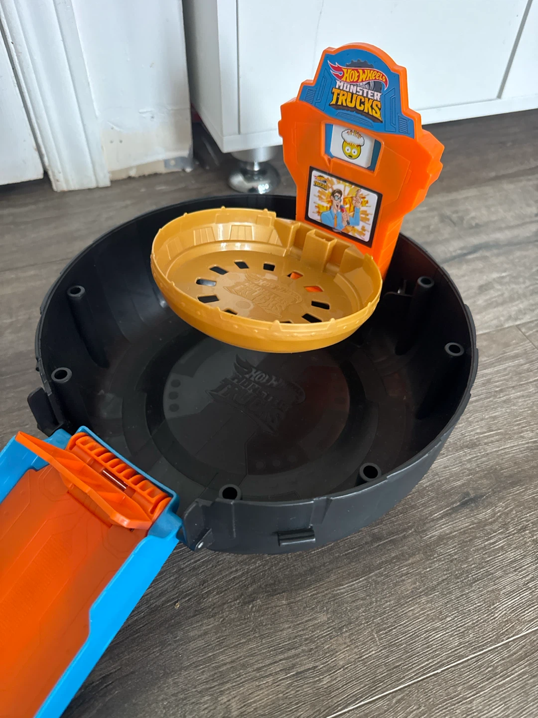 Hot Wheels Monster Trucks Epic Loopers Play Set - photo 4