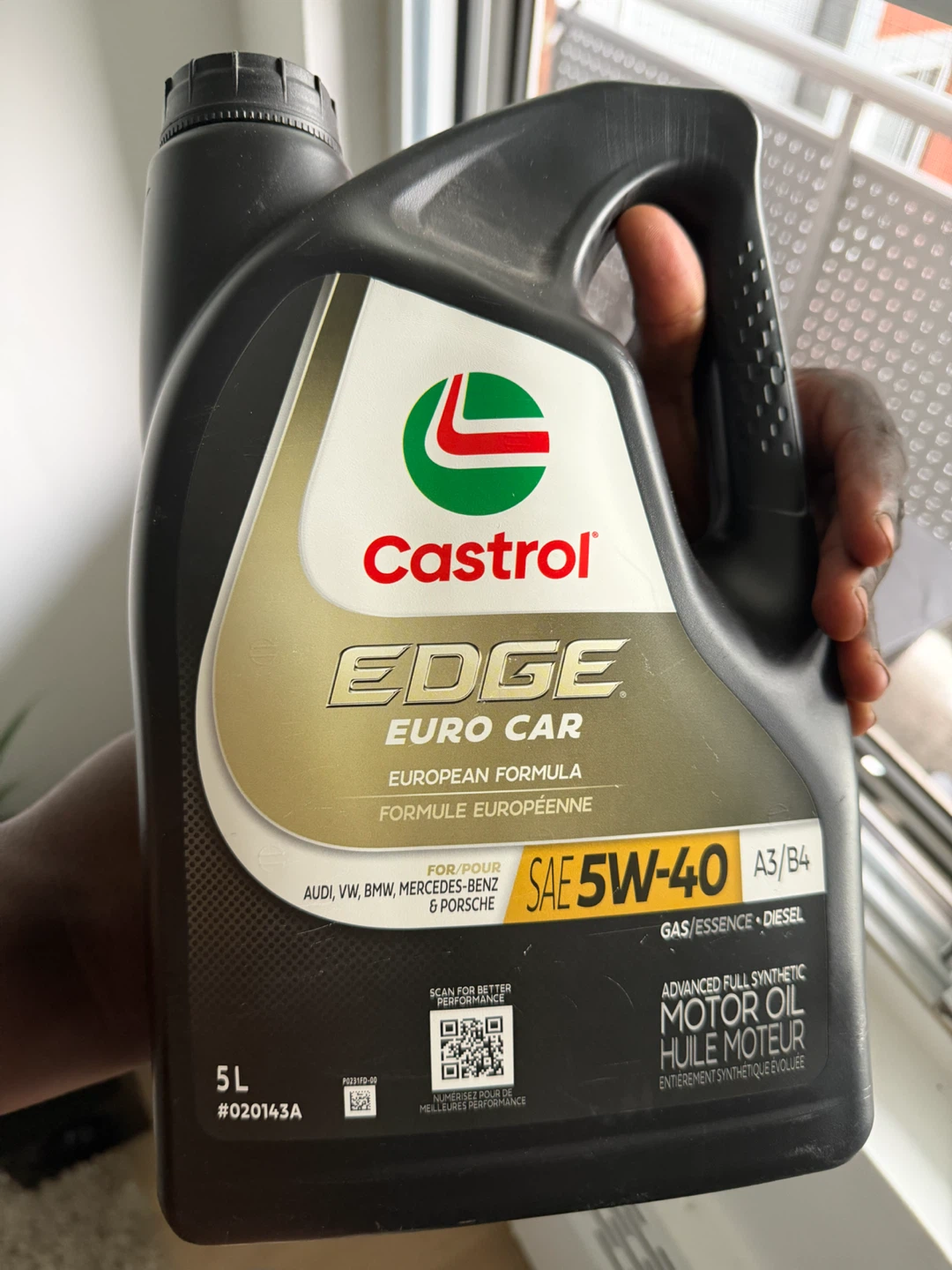 Castrol EDGE 5W-40 European Formula Full Synthetic Motor Oil