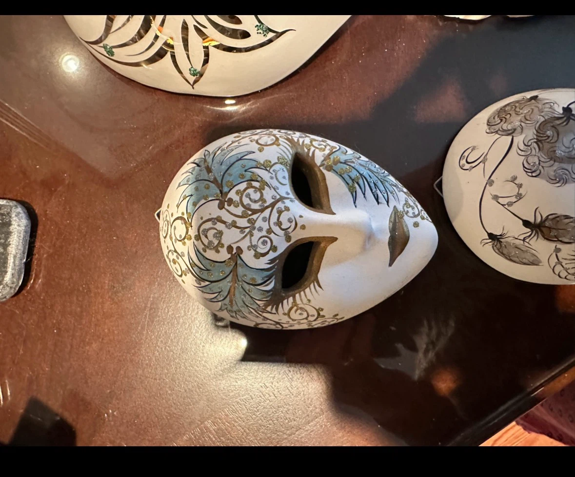 Porcelain Venetian Face masks - photo 5