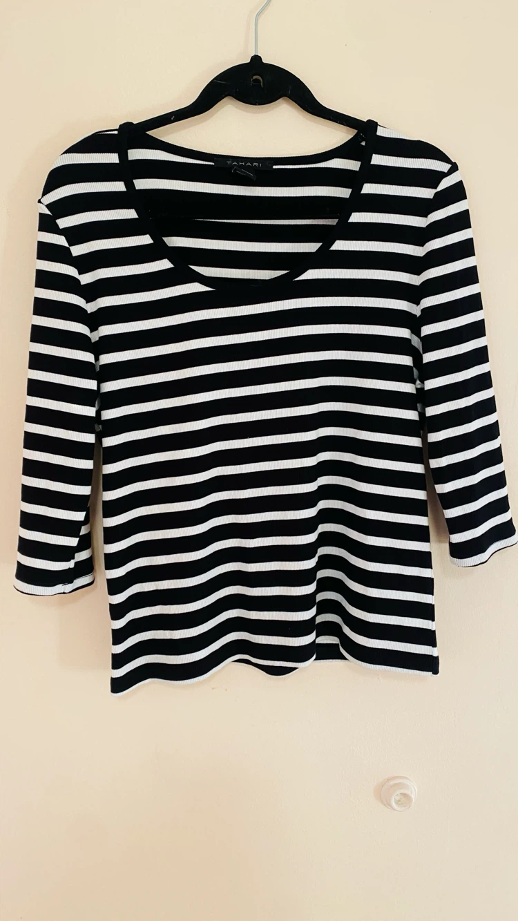 Tahari size xl