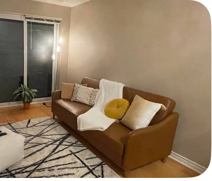 Selling couch - photo 2