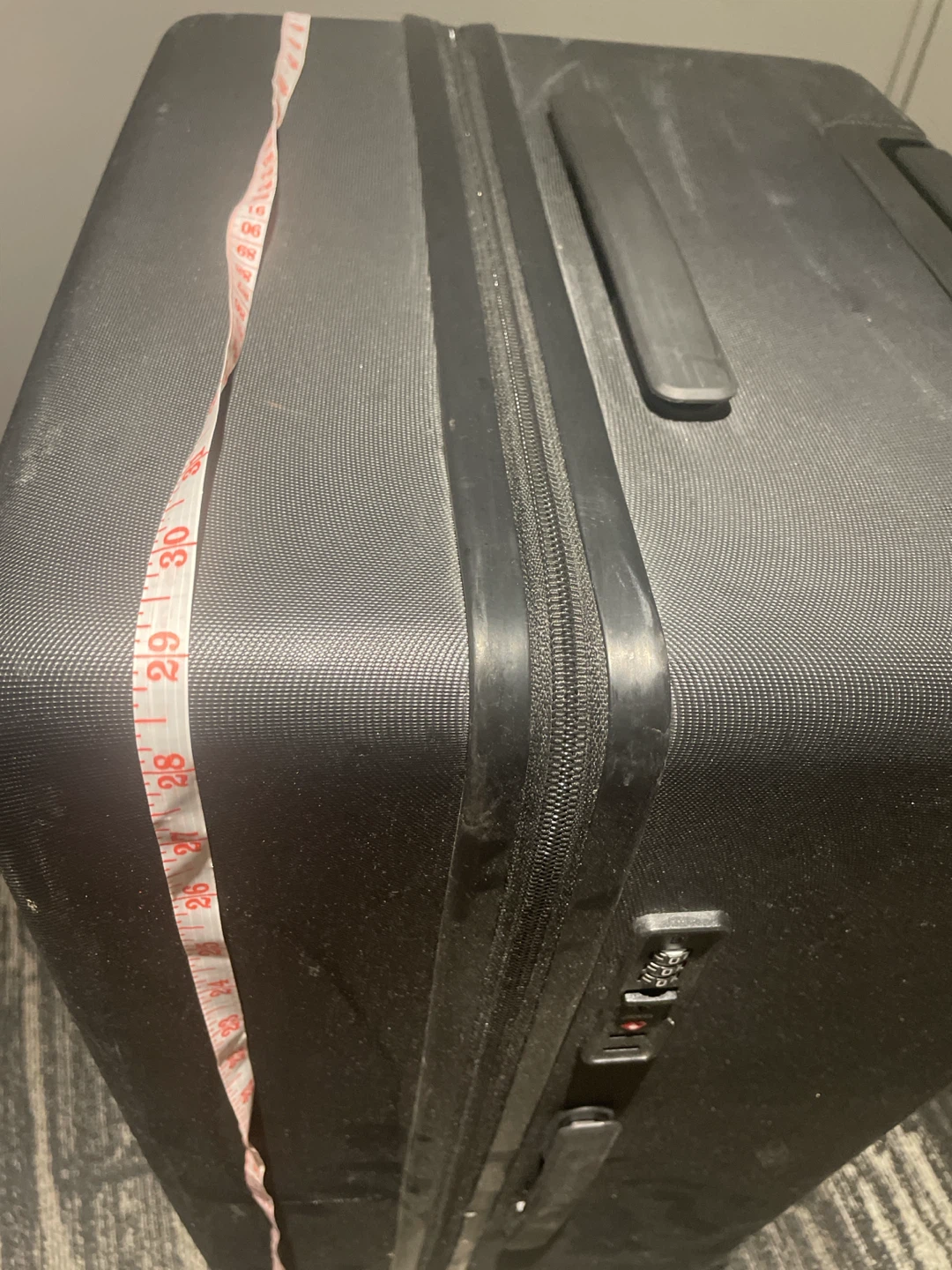 30" Large Checked Suitcase - photo 2