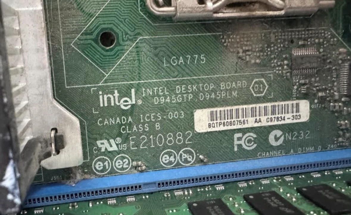 Intel Retro Desktop PC Parts Bundle – Motherboard + CPU + RAM - photo 4
