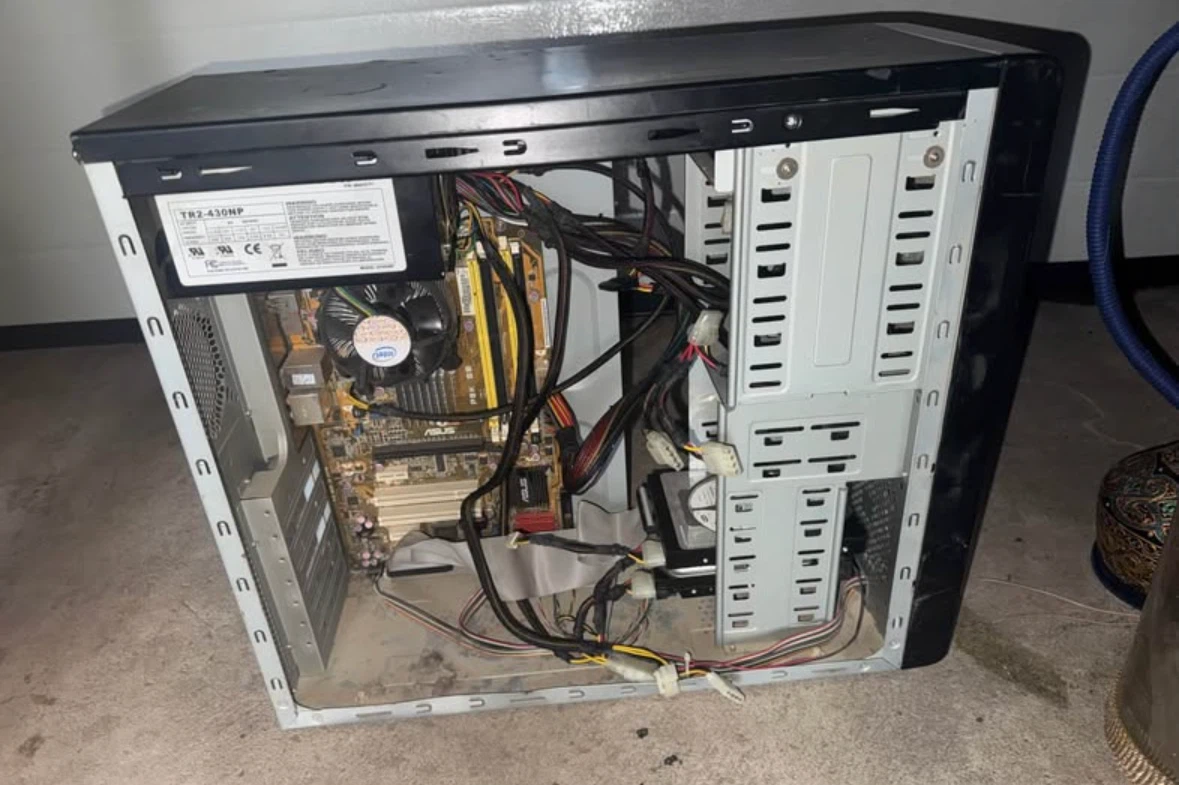 ASUS P5K SE Desktop PC (Barebones Build) – With PSU, Case & CPU - photo 4