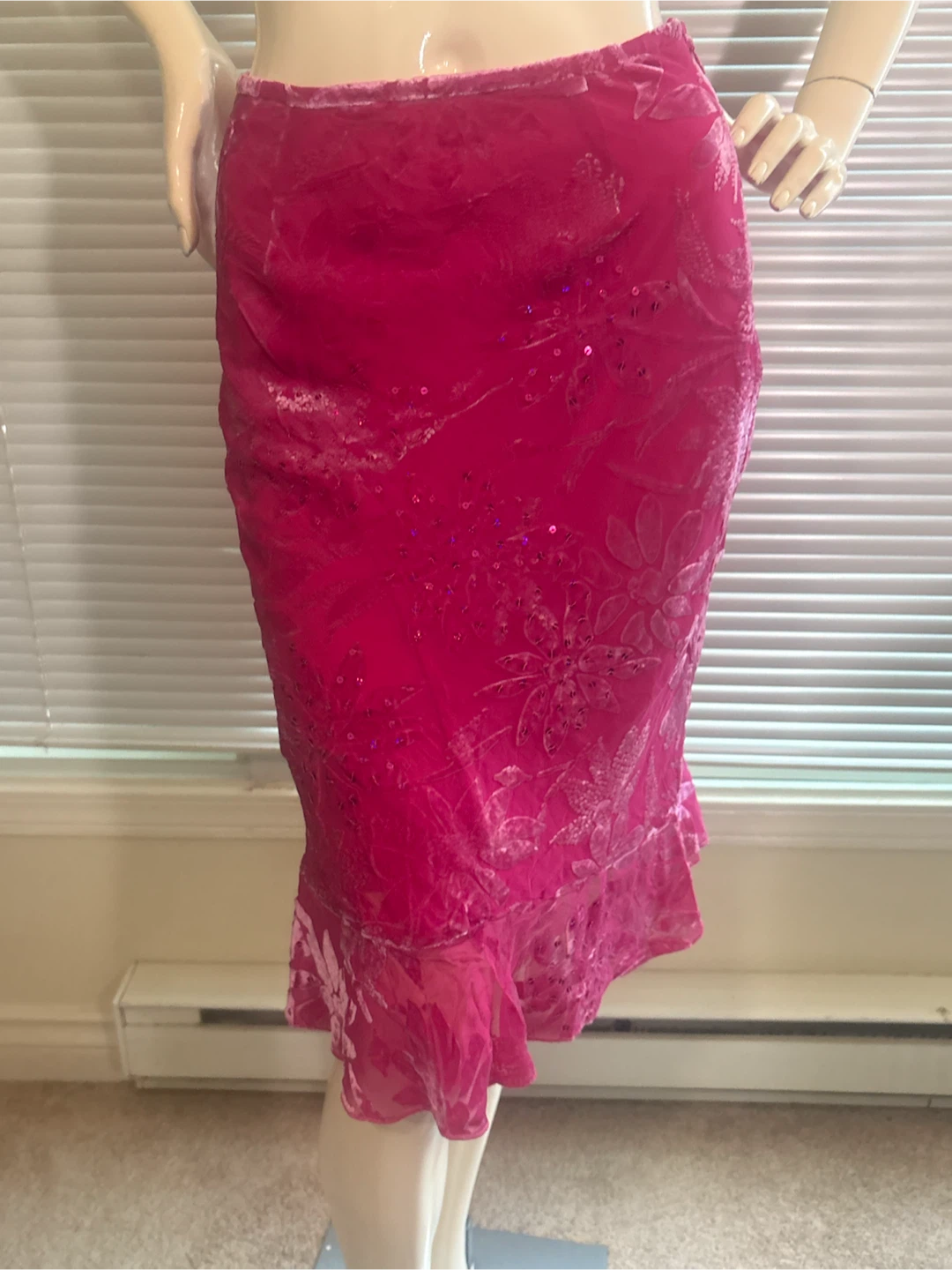 1990s Pink velvet skirt