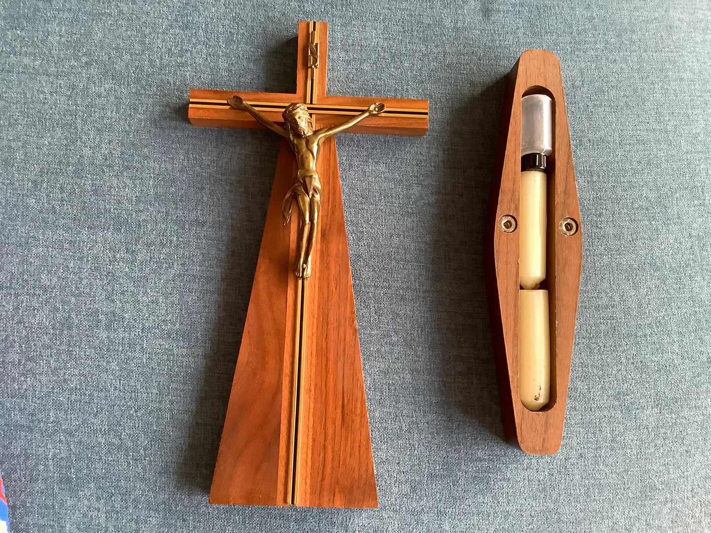 Vintage Catholic Sick Call Crucifix Set 🐞 - photo 4