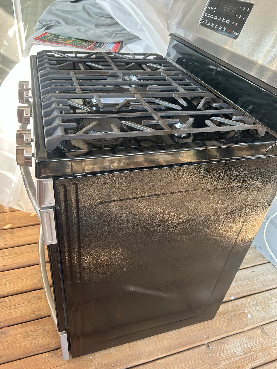 Frigidaire Gas Range - photo 4