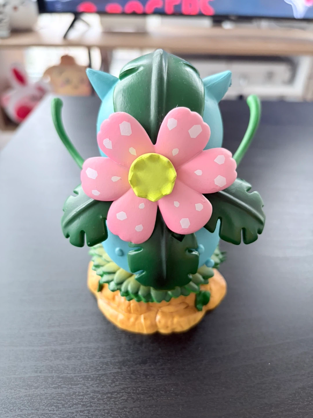Pikachu (Venusaur Costume) Figure - photo 3