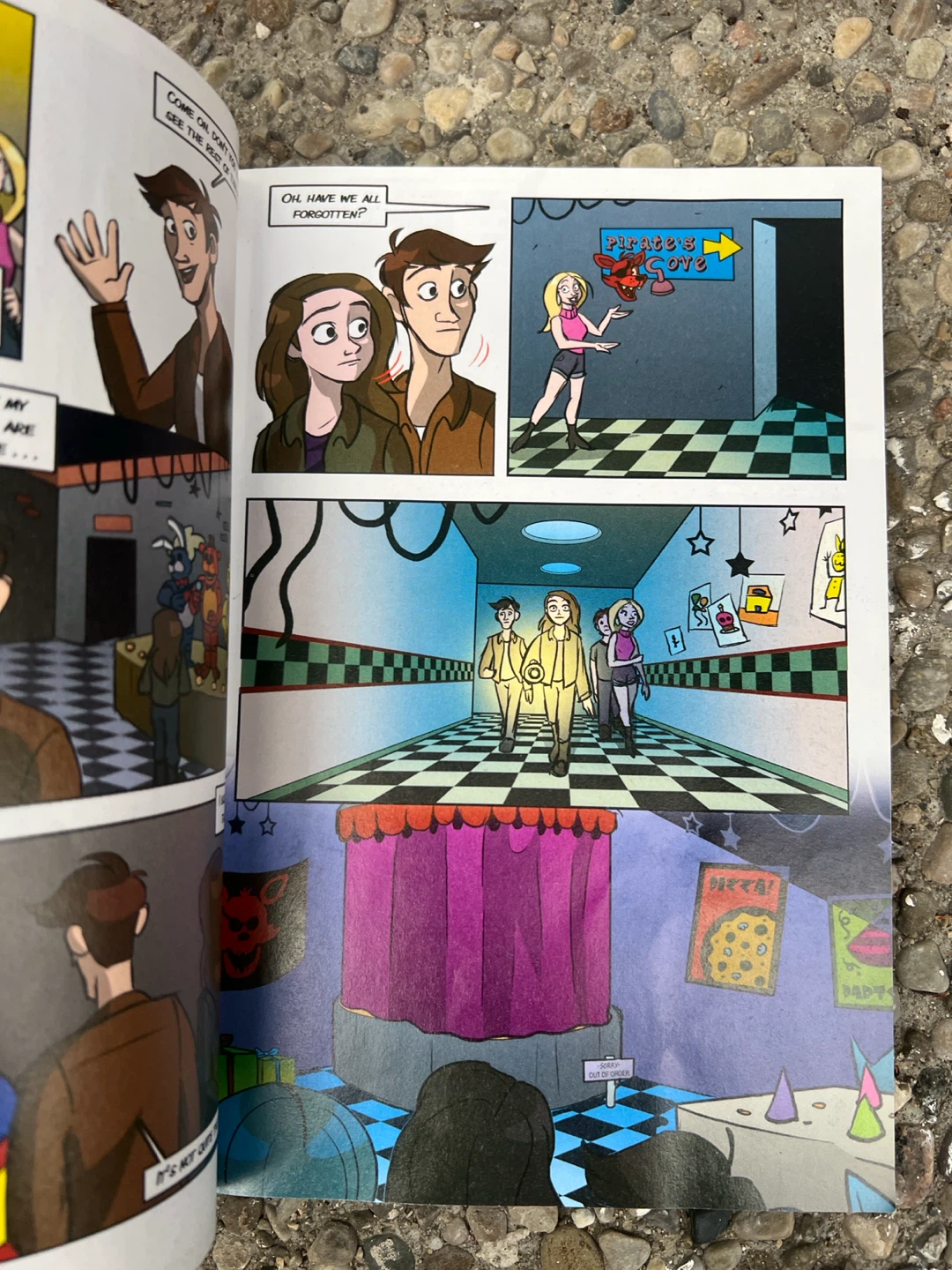 minecraft and five nights at freddy’s book - photo 4