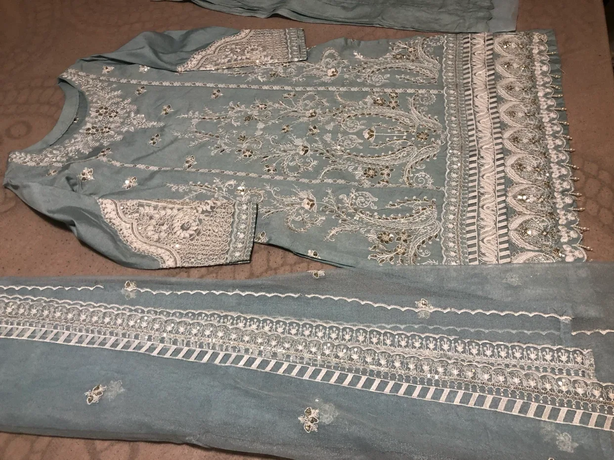 Women's Embroidered Kurti with Pants and Scarf - photo 3