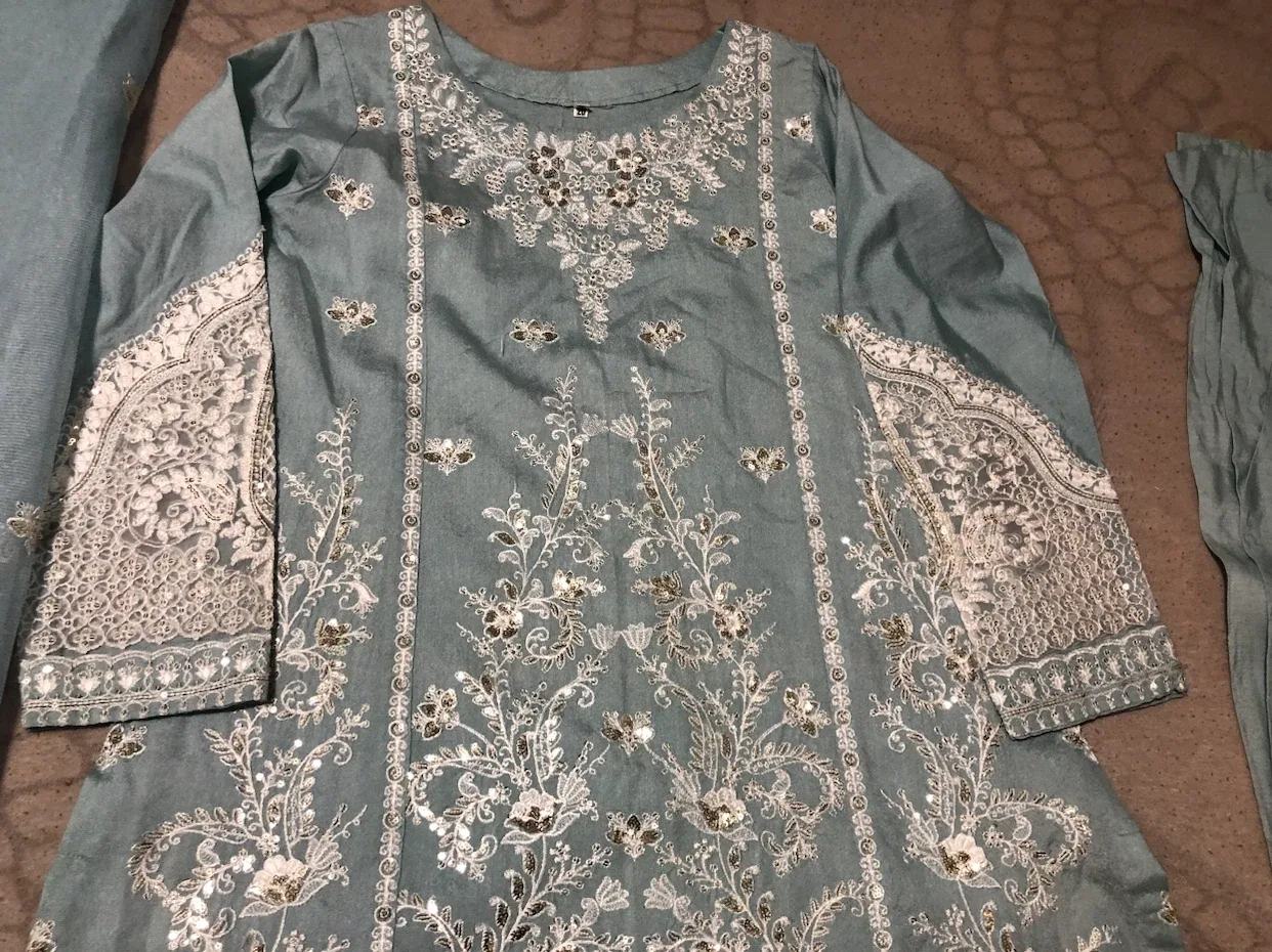Women's Embroidered Kurti with Pants and Scarf - photo 4