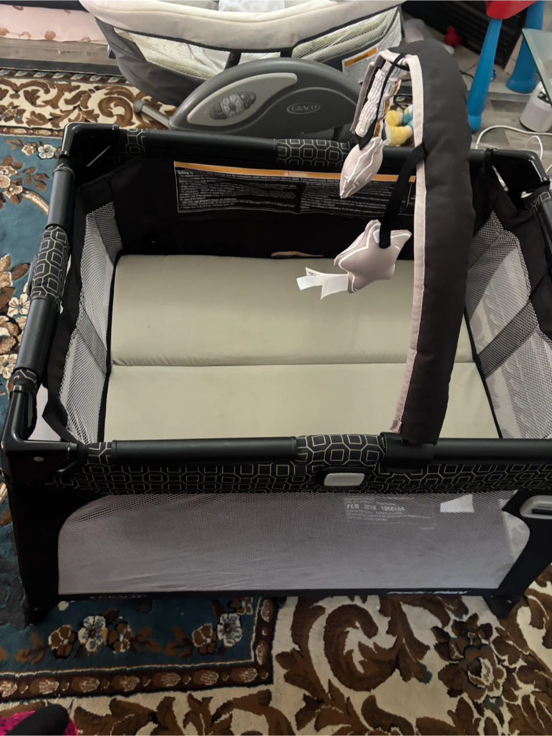 Gracco pack and play - photo 2