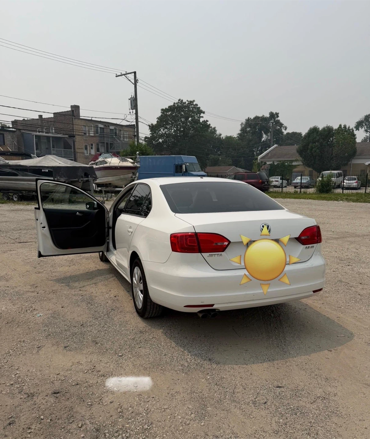 White Volkswagen Jetta Sedan 2011 - photo 3