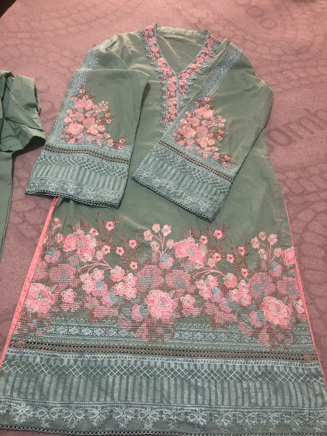 Embroidered Kurti with Pants - photo 2