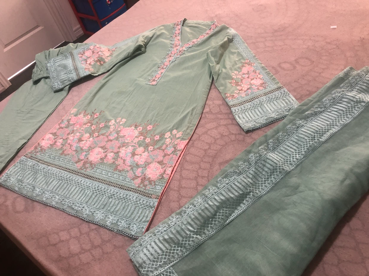 Embroidered Kurti with Pants - photo 3