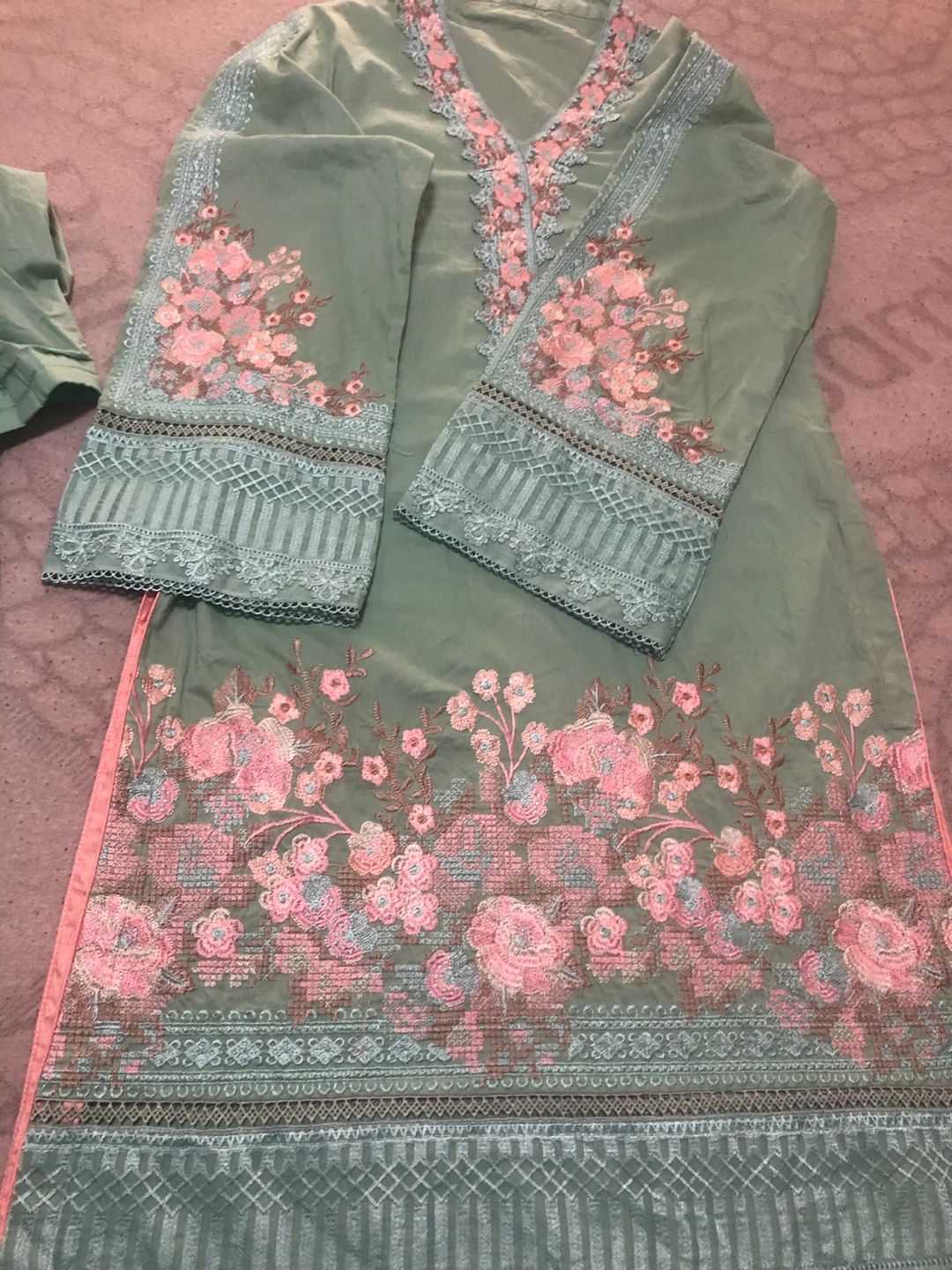 Embroidered Kurti with Pants - photo 5