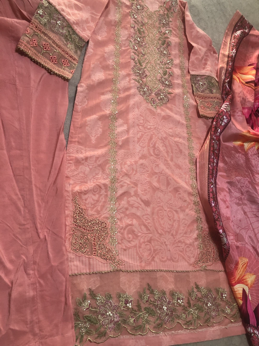 Pink Embroidered 3-Piece Suit with Printed Dupatta - photo 2