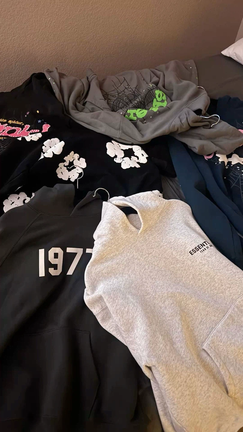 CLOTHING PLUG