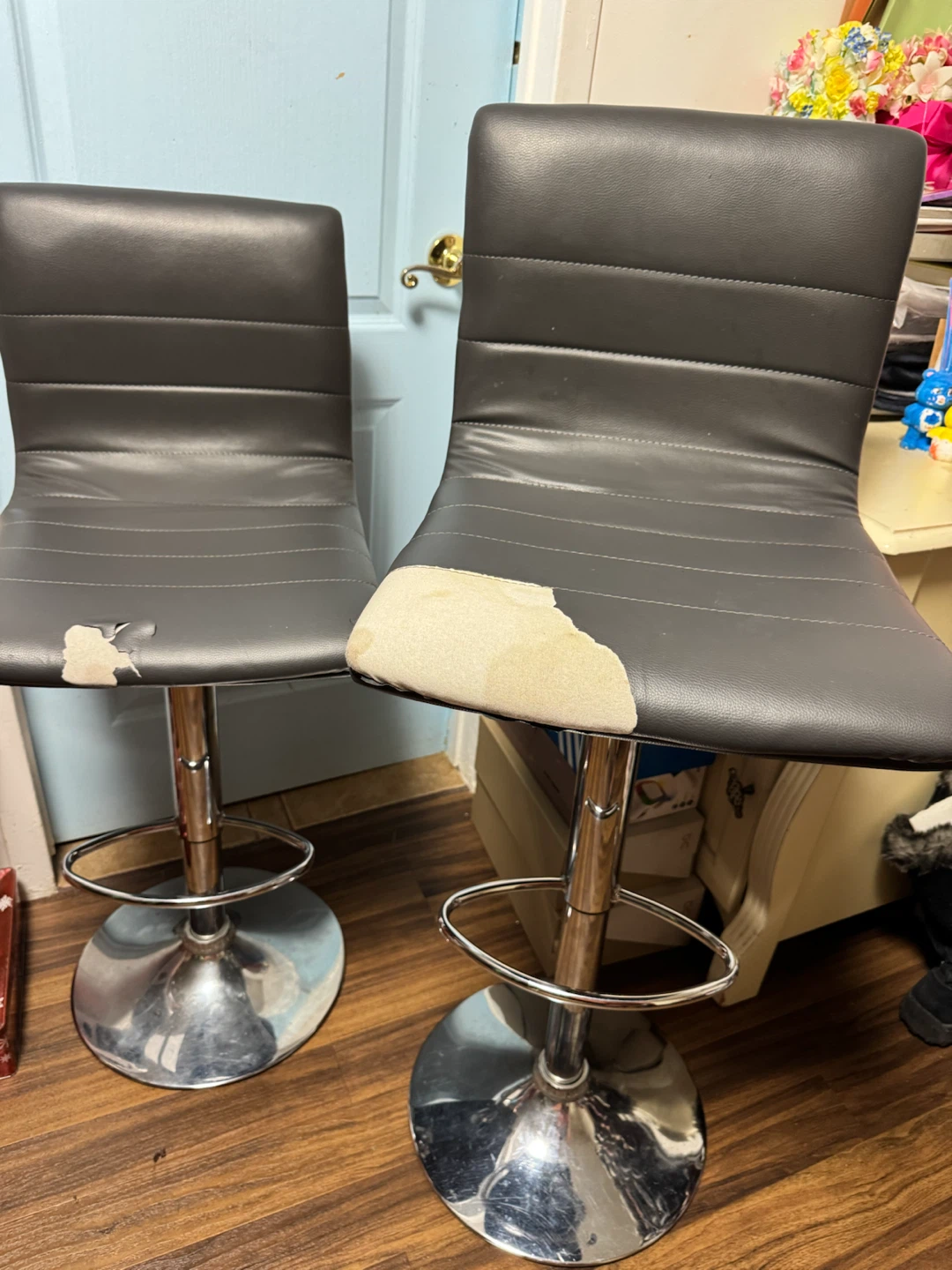 2 Grey Bar Stools - Adjustable Height - photo 3