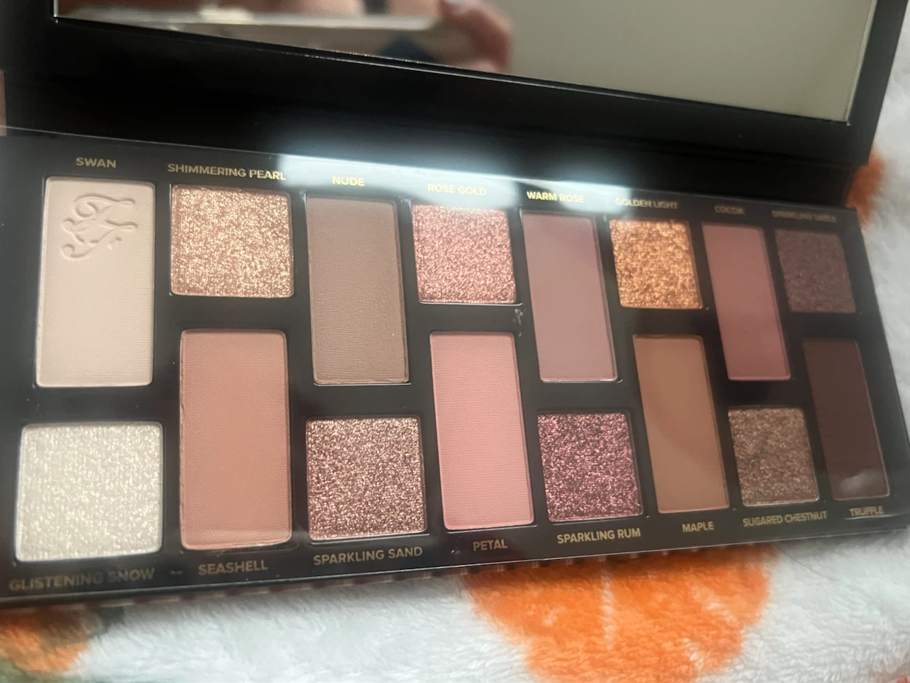 BORN THIS WAY The Natural Nudes - Too Faced eyeshadow palette - photo 3