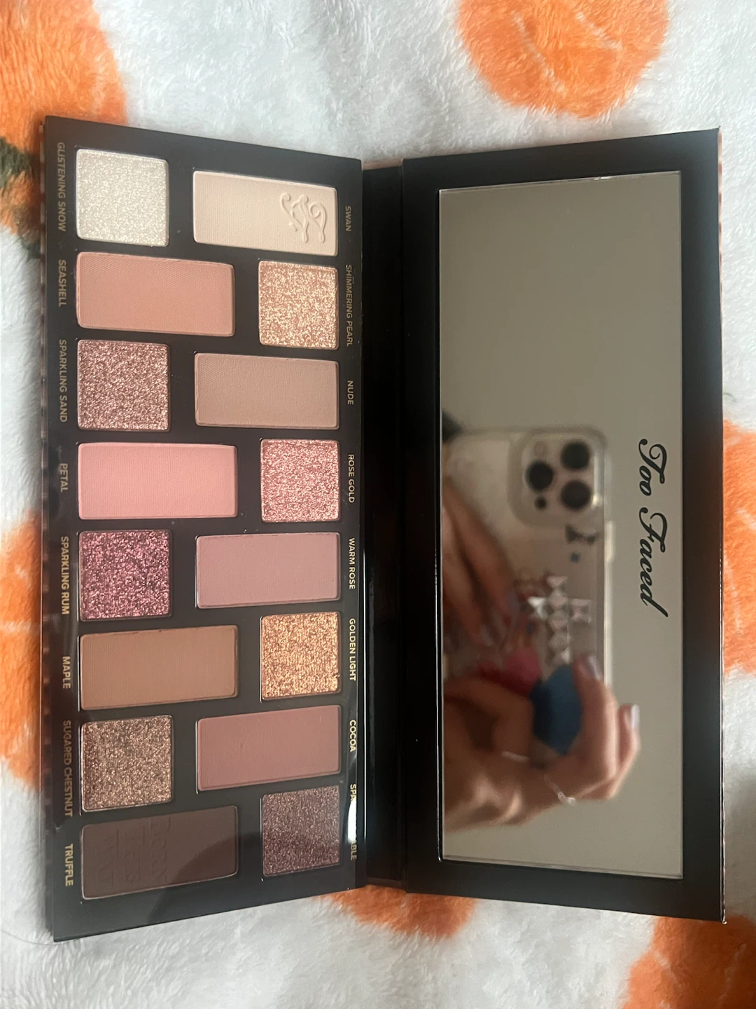BORN THIS WAY The Natural Nudes - Too Faced eyeshadow palette - photo 4