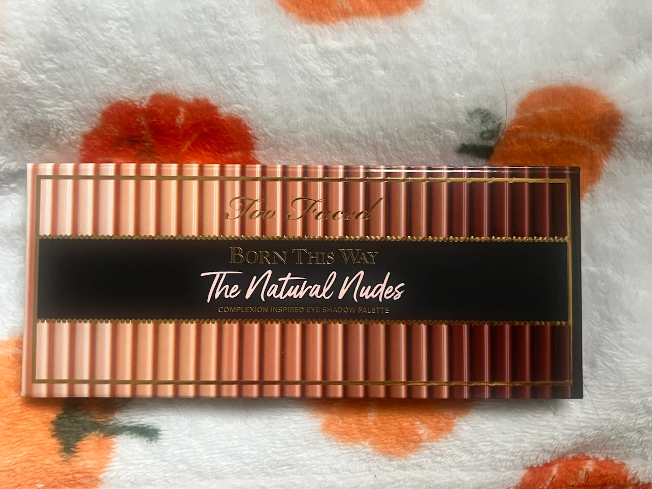 BORN THIS WAY The Natural Nudes - Too Faced eyeshadow palette - photo 5