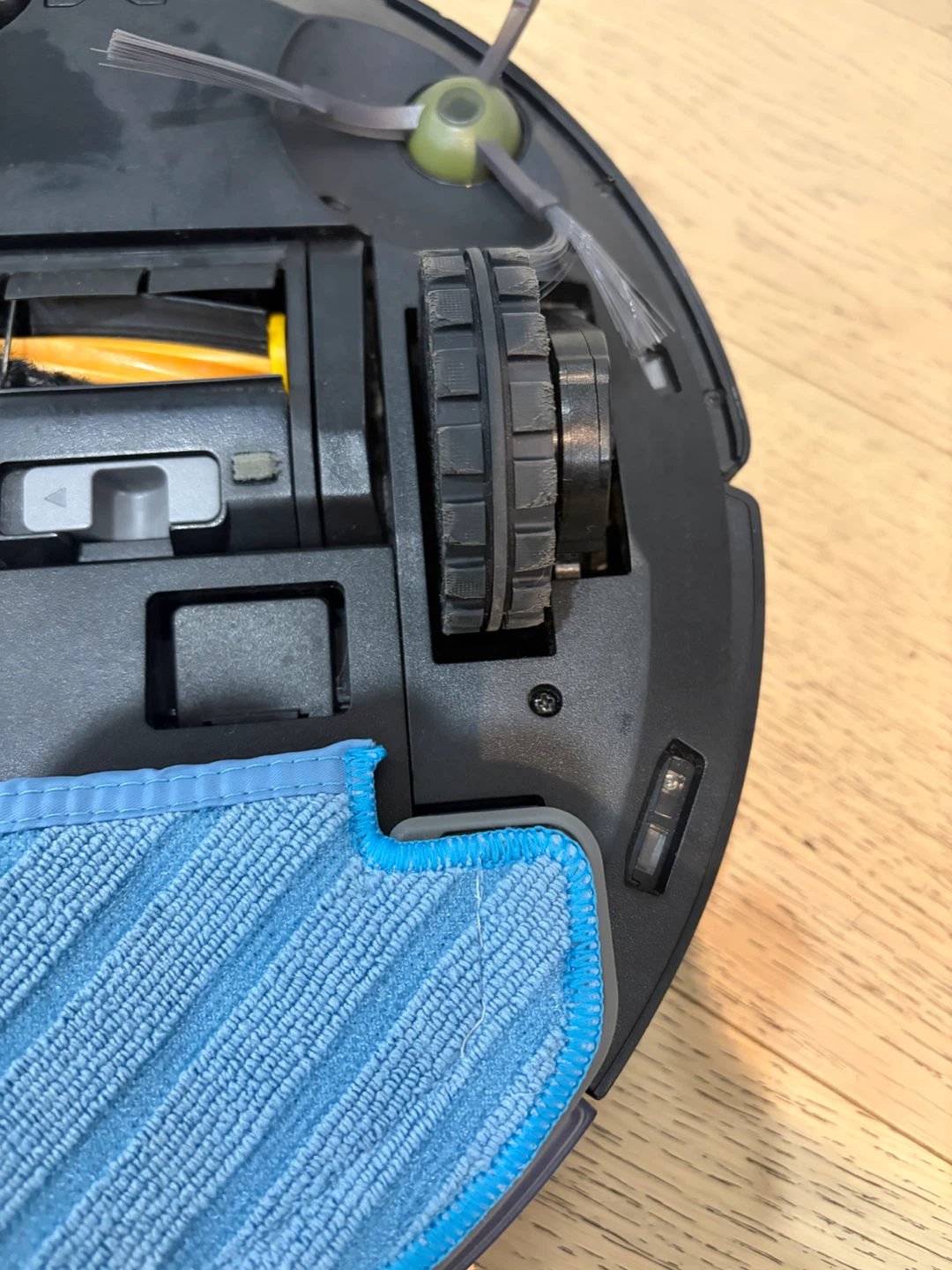 Ecovacs DEEBOT N10 Max+ Robot Vacuum & Mop - photo 5