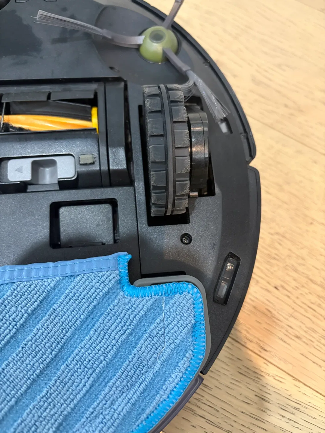 Ecovacs DEEBOT N10 Max+ Robot Vacuum & Mop - photo 5