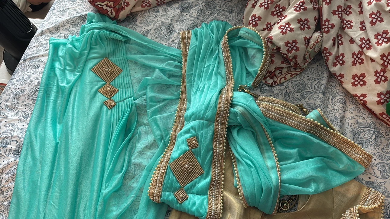 Ready-to-Wear Saree for Sale - photo 3