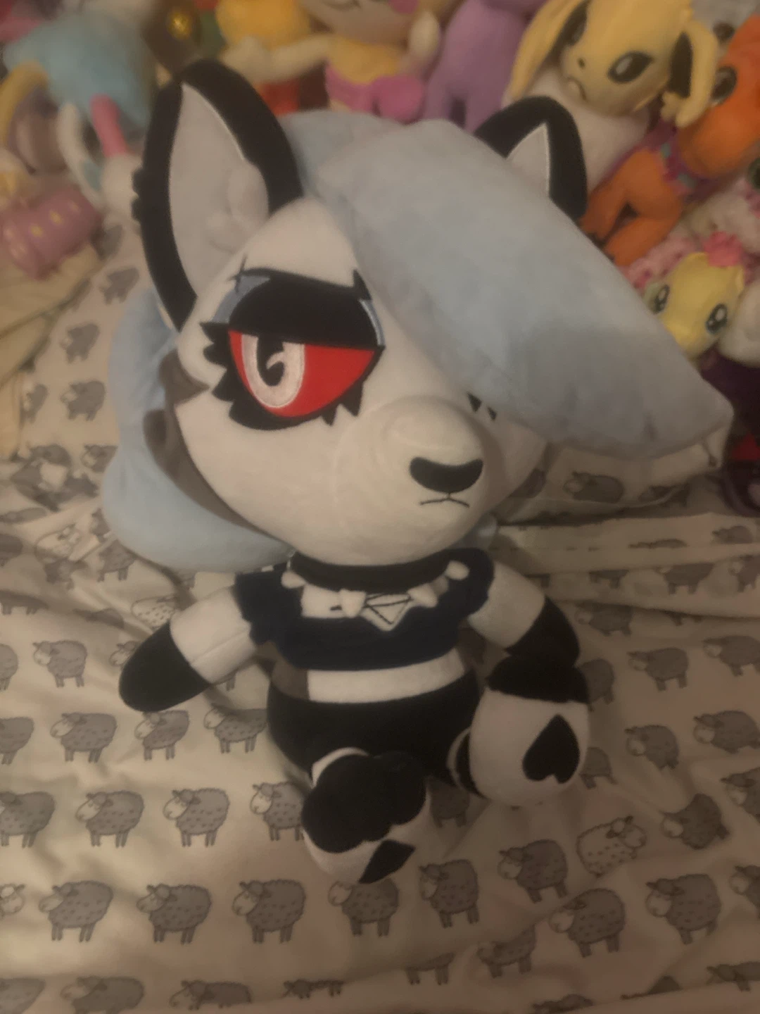 Offical Youtooz Loona plush(helluvaboss)