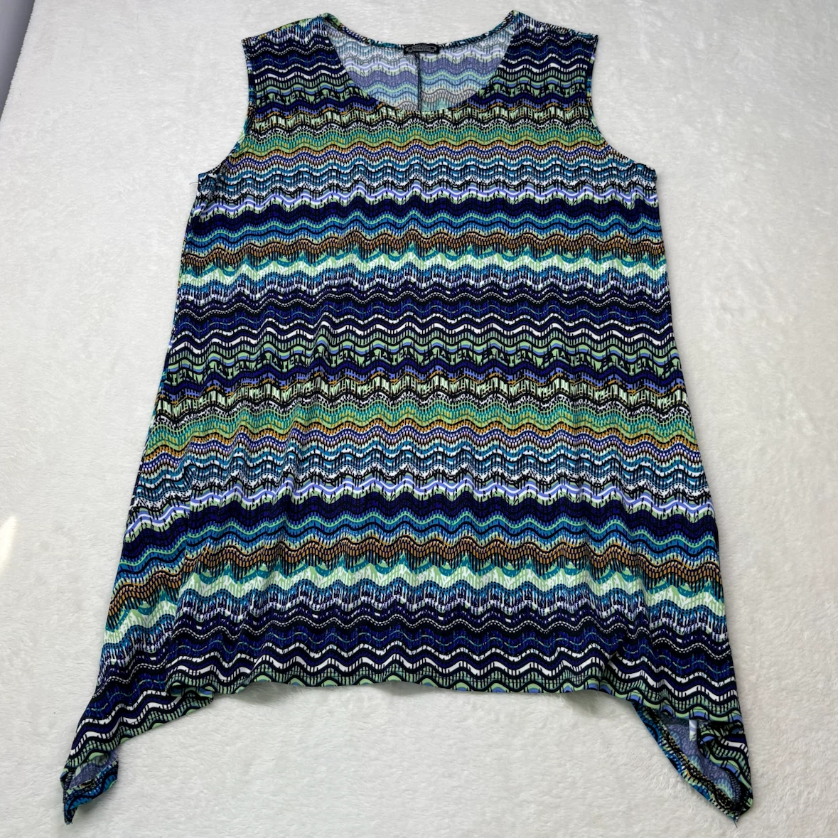 Clientele Wave Tank Top Sleeveless Handkerchief Hem Size L - photo 2