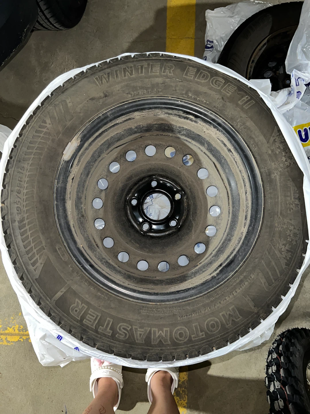P195/65R15 Motomaster Winter Edge II Tire - photo 3