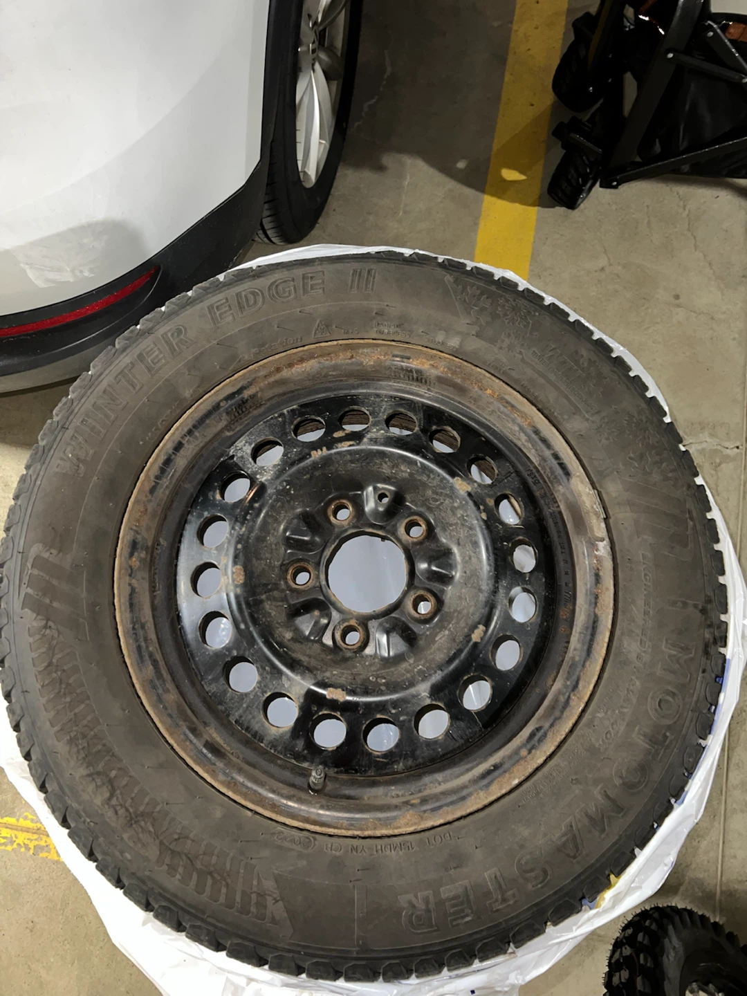 P195/65R15 Motomaster Winter Edge II Tire - photo 5