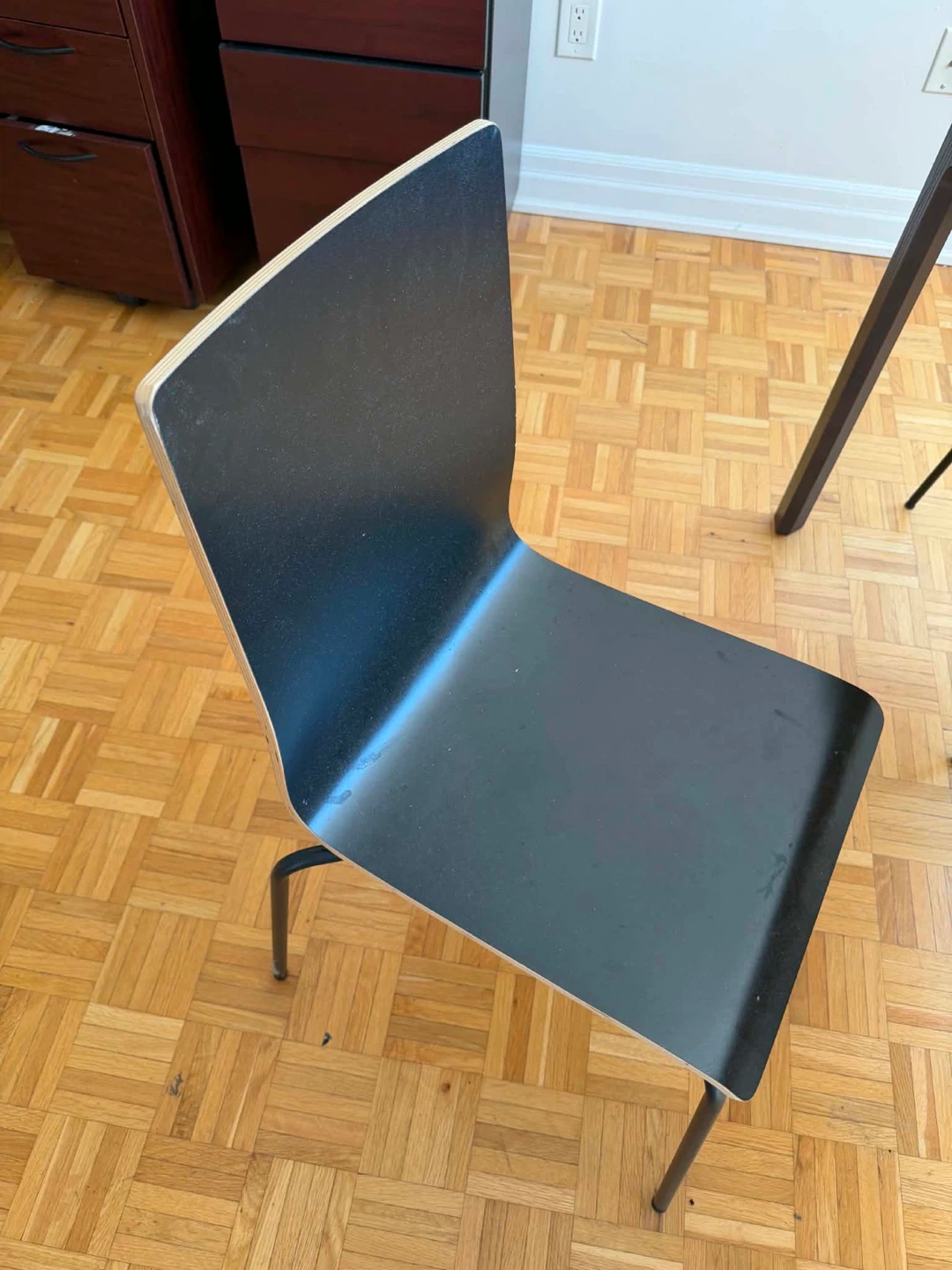 Extendable Dining Table with 4 Black Chairs - photo 5