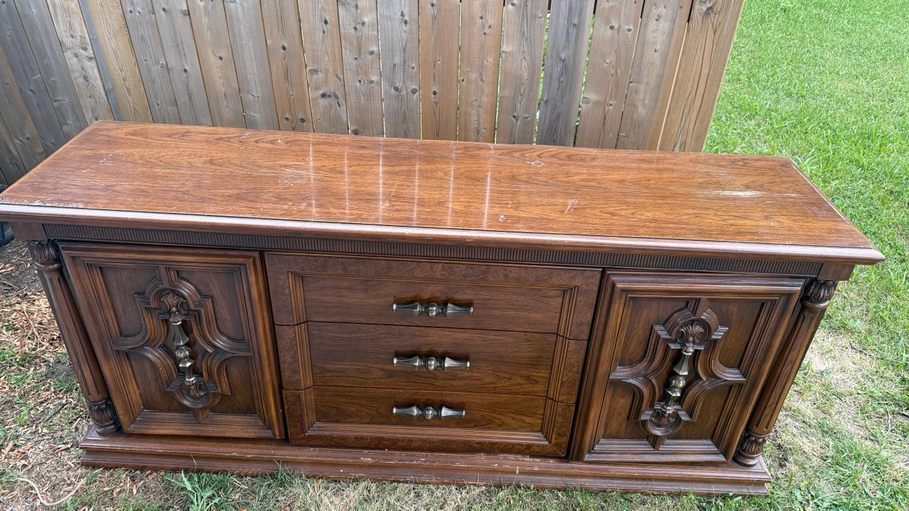 Vintage Ornate Wooden Buffet / Sideboard – Large Carved Detail